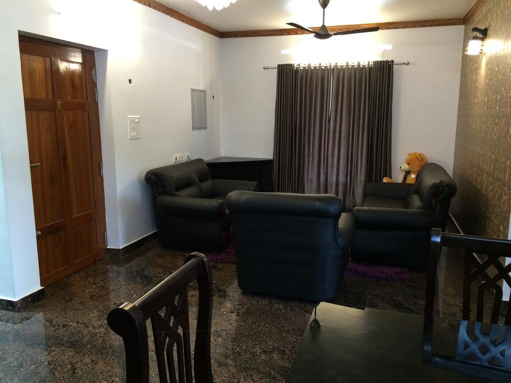 Beersheba Three Bed Room A/C Apartments Thiruvananthapuram Eksteriør bilde