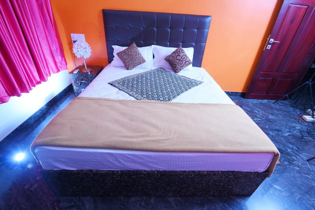 Beersheba Three Bed Room A/C Apartments Thiruvananthapuram Eksteriør bilde