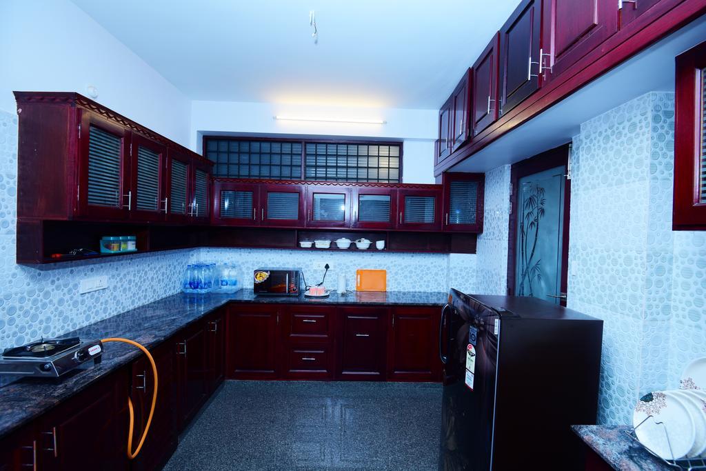 Beersheba Three Bed Room A/C Apartments Thiruvananthapuram Eksteriør bilde
