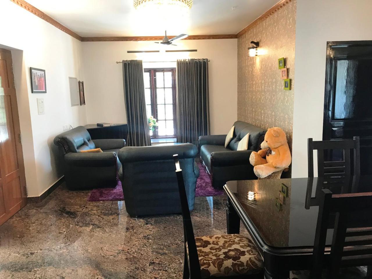 Beersheba Three Bed Room A/C Apartments Thiruvananthapuram Eksteriør bilde