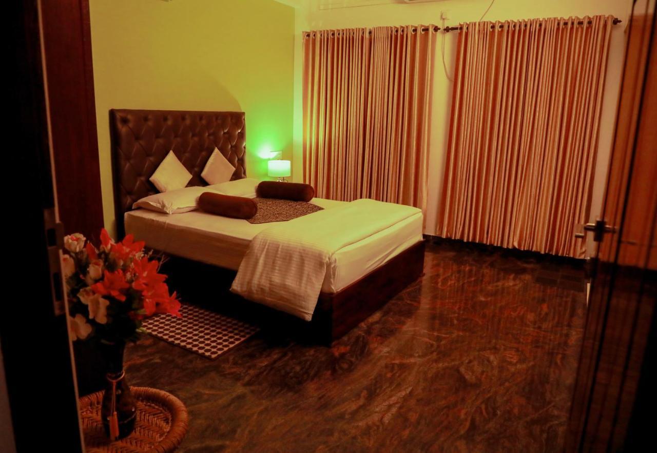 Beersheba Three Bed Room A/C Apartments Thiruvananthapuram Eksteriør bilde